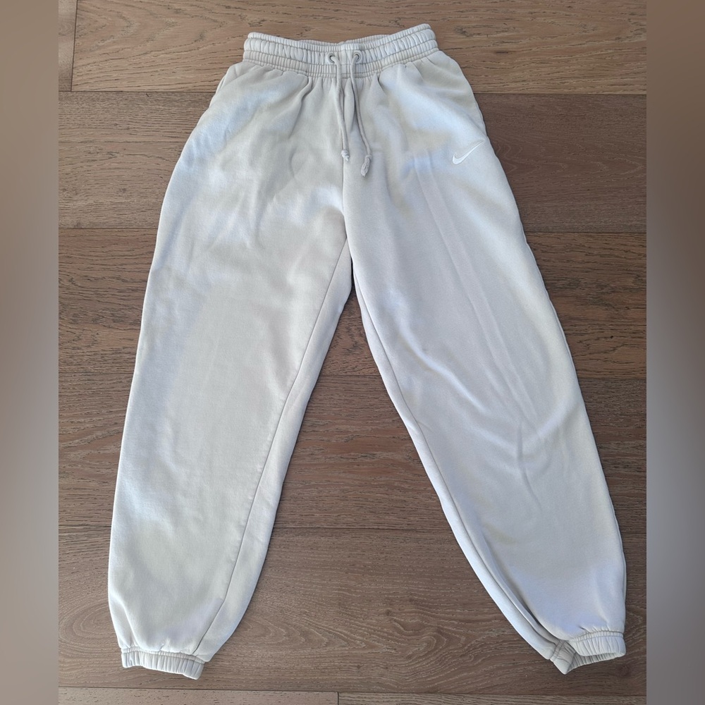 Nike Womens off white Joggers